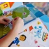 Melissa & Doug kreatív játék, újrahasználható matricakészlet, Azúrkék nyomok és te - Azúrkék kedvenc helyei